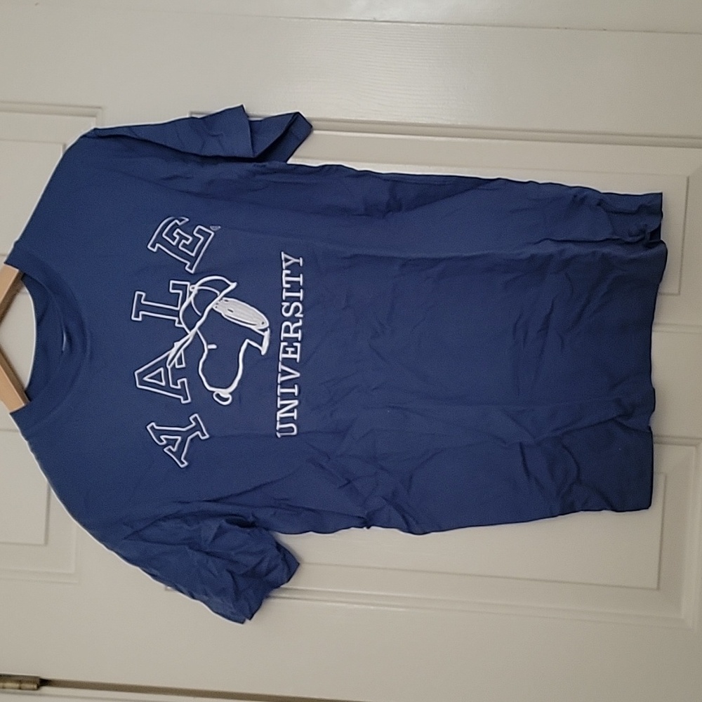 NEW COTTON ON Yale University Peanuts Collab Blue Men's Shirt Embroidered Snoopy